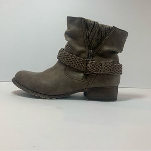 Mudd Brown Boots Women’s size 9
